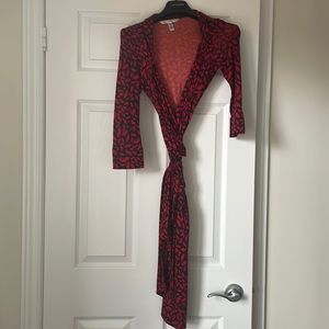 Iconic Diane Von Furstenberg lips wrap dress!
